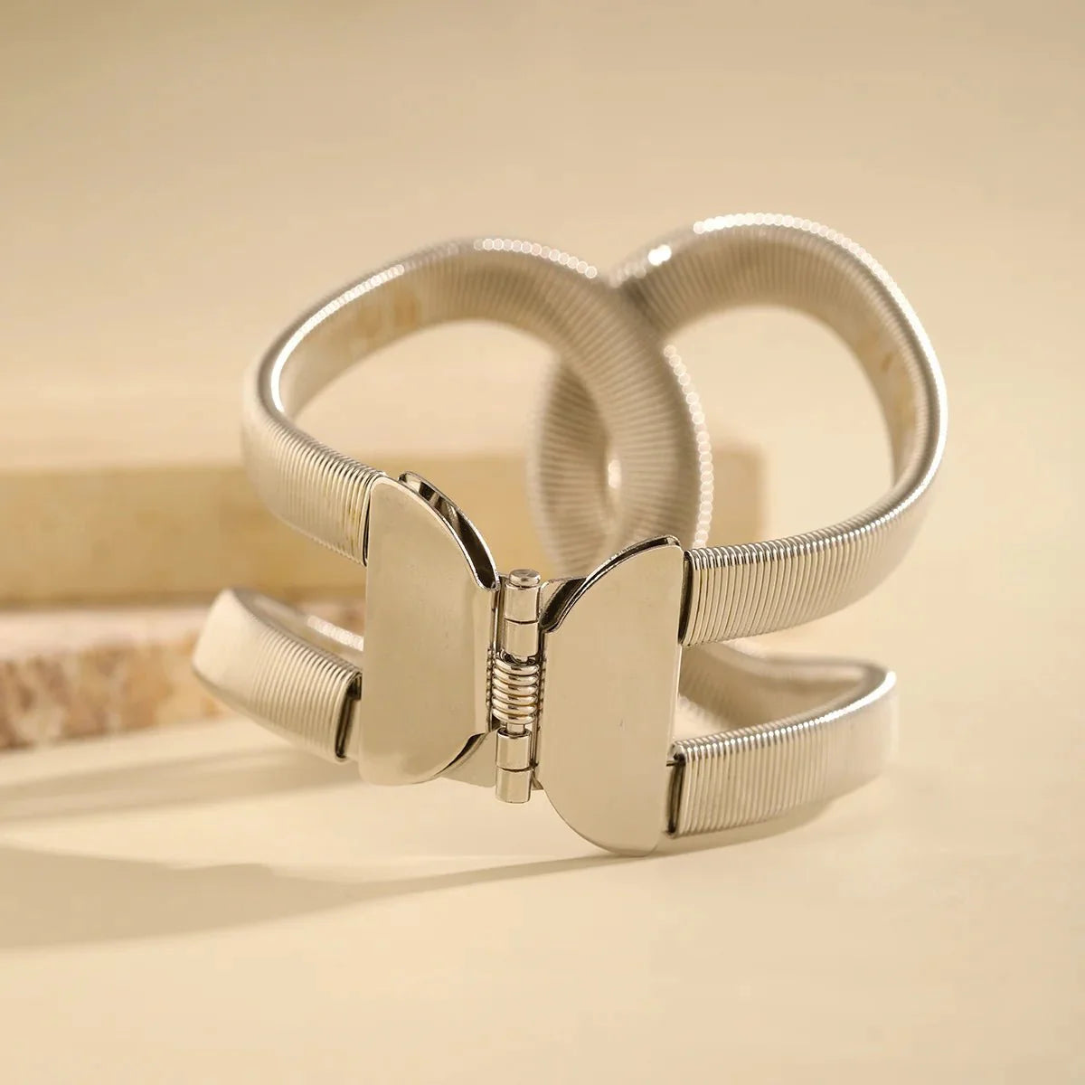 Chunky Spiral Cuff Bracelet - Aryomi
