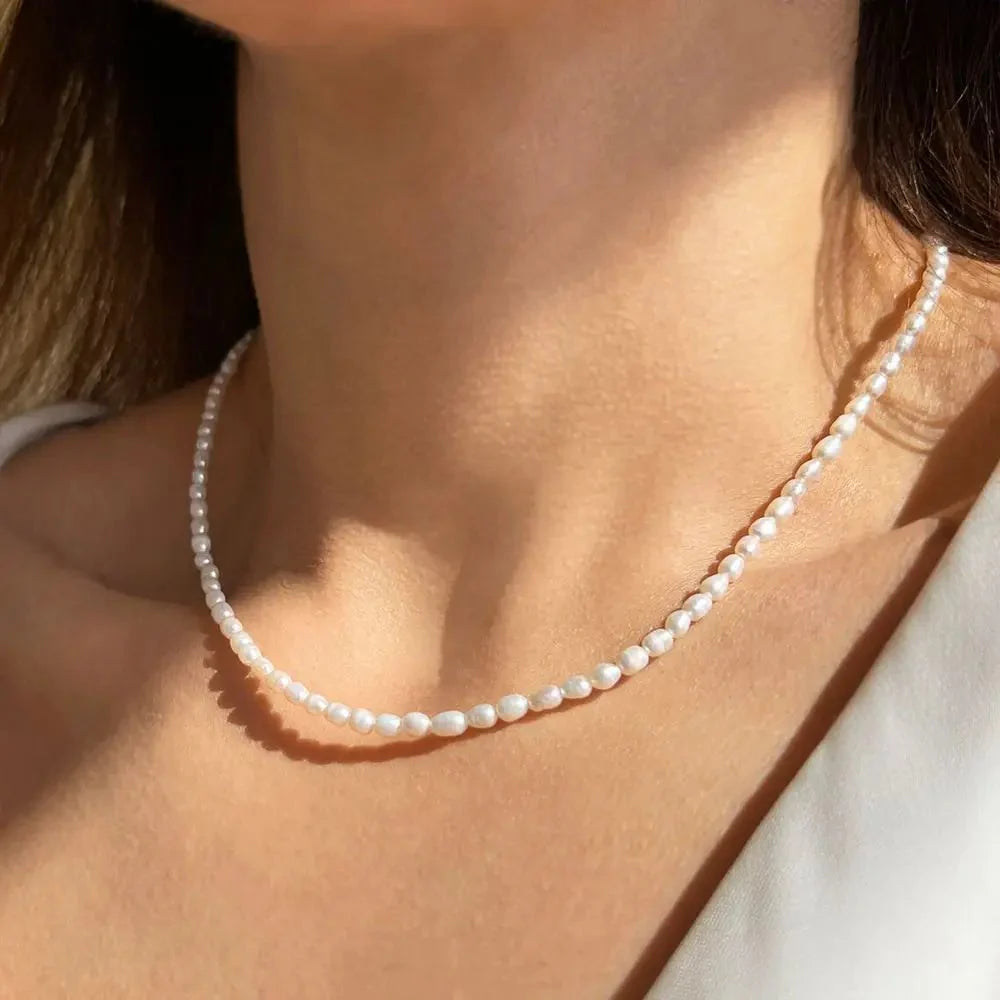 Classic Feminine 3mm Pearl Necklace - Aryomi