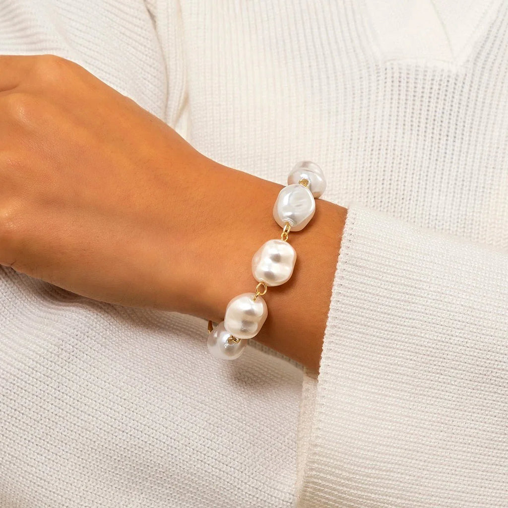 Classy Asymmetric Pearl Bracelet - Aryomi