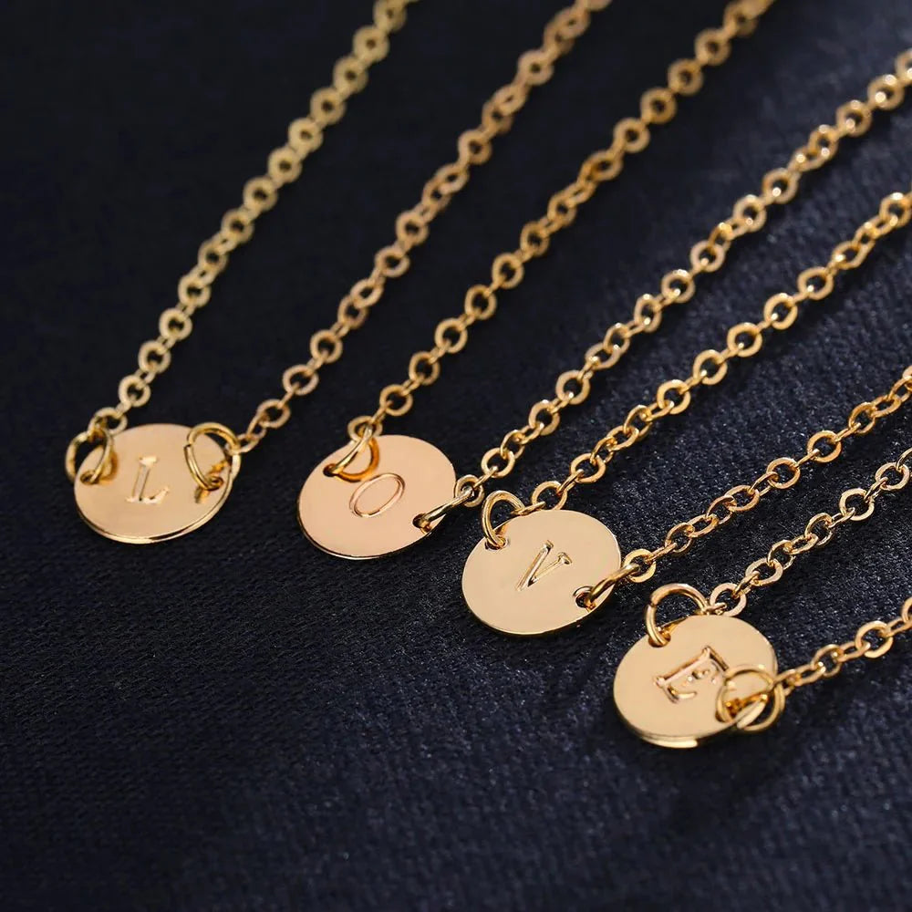 Dainty Chain Letter Initial Charm Bracelet - Aryomi