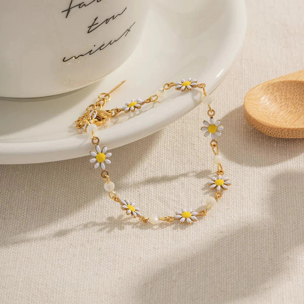 Dainty Daisy Floral Bracelet Necklace and Earrings Set - Aryomi