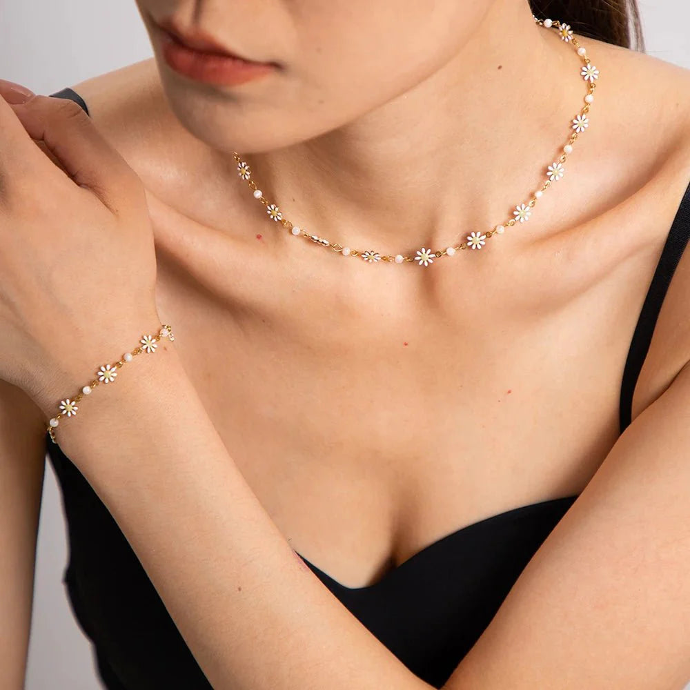 Dainty Daisy Floral Bracelet Necklace and Earrings Set - Aryomi