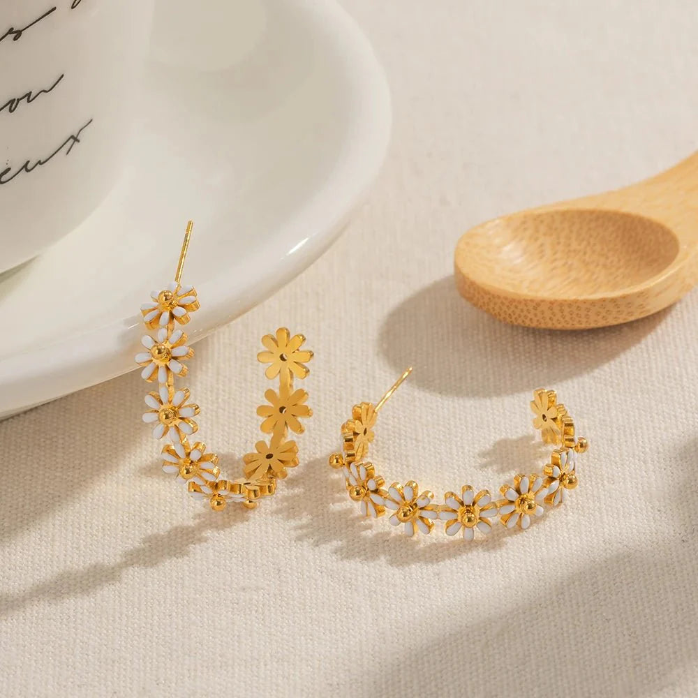Dainty Daisy Floral Bracelet Necklace and Earrings Set - Aryomi