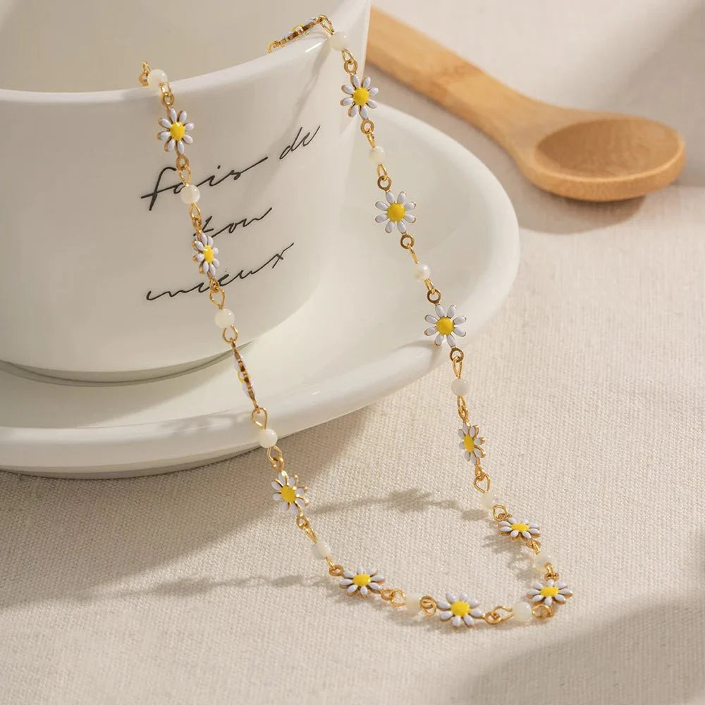 Dainty Daisy Floral Bracelet Necklace and Earrings Set - Aryomi