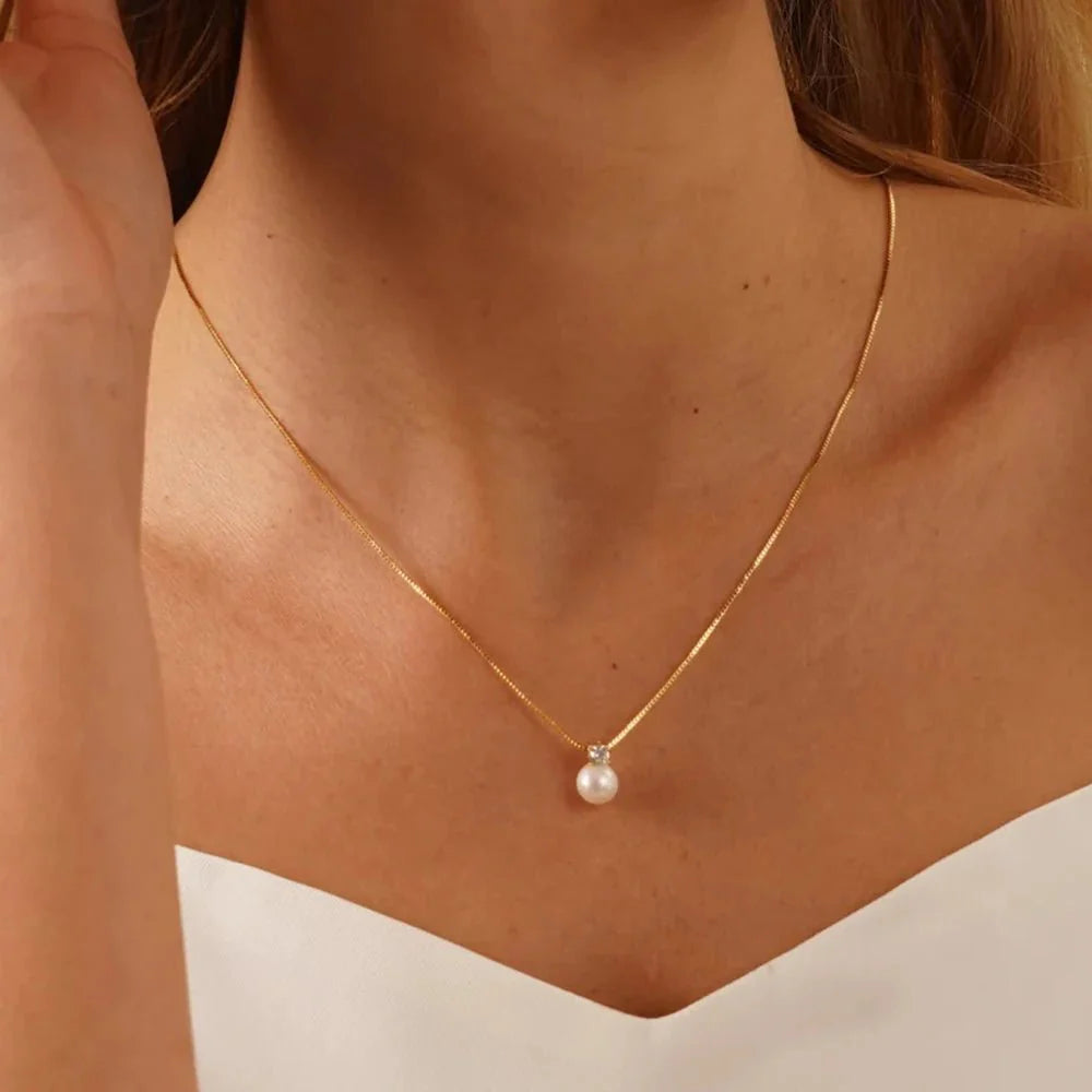 Dainty Diamond Pearl Necklace - Aryomi