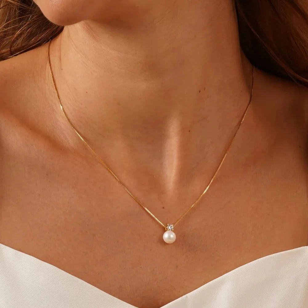 Dainty Diamond Pearl Necklace - Aryomi