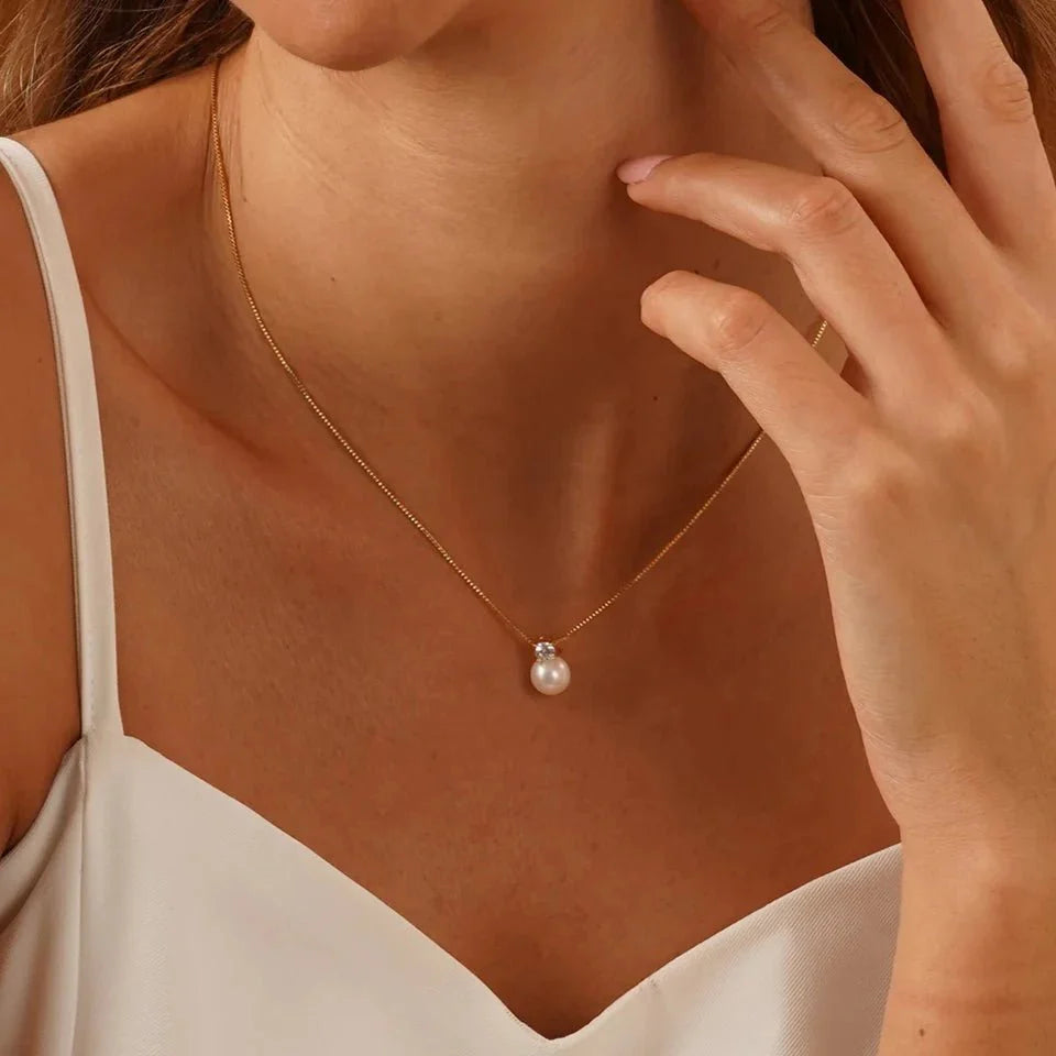 Dainty Diamond Pearl Necklace - Aryomi