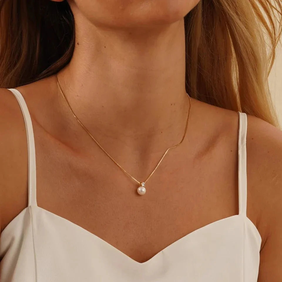 Dainty Diamond Pearl Necklace - Aryomi