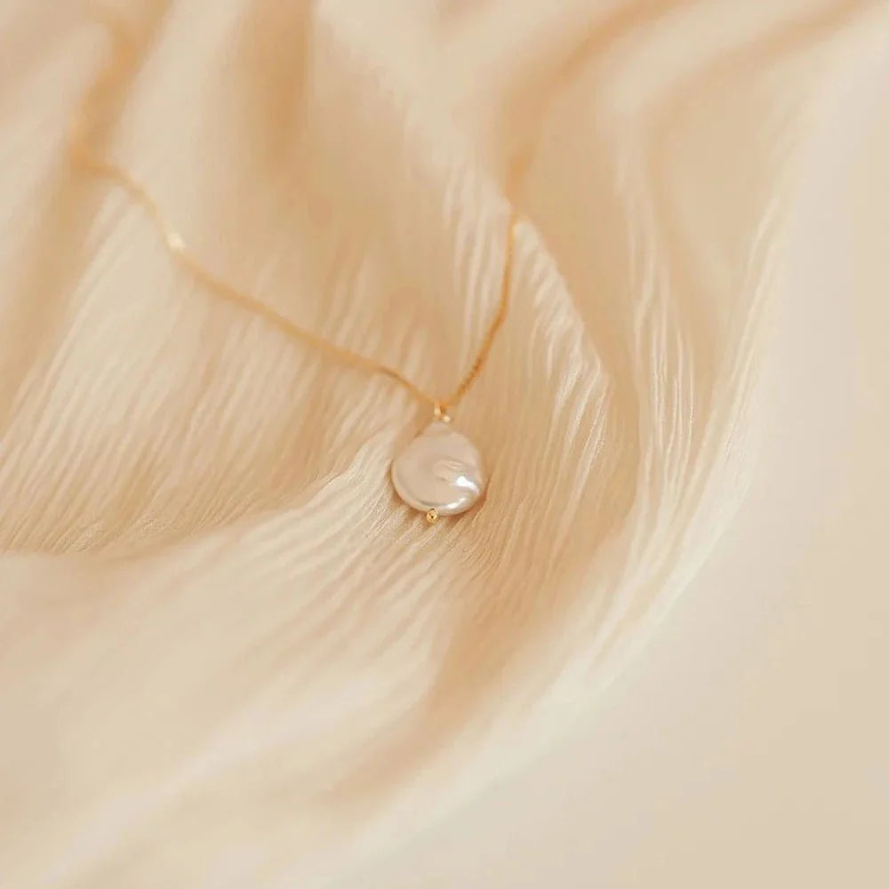 Dainty Flat Pearl Necklace - Aryomi