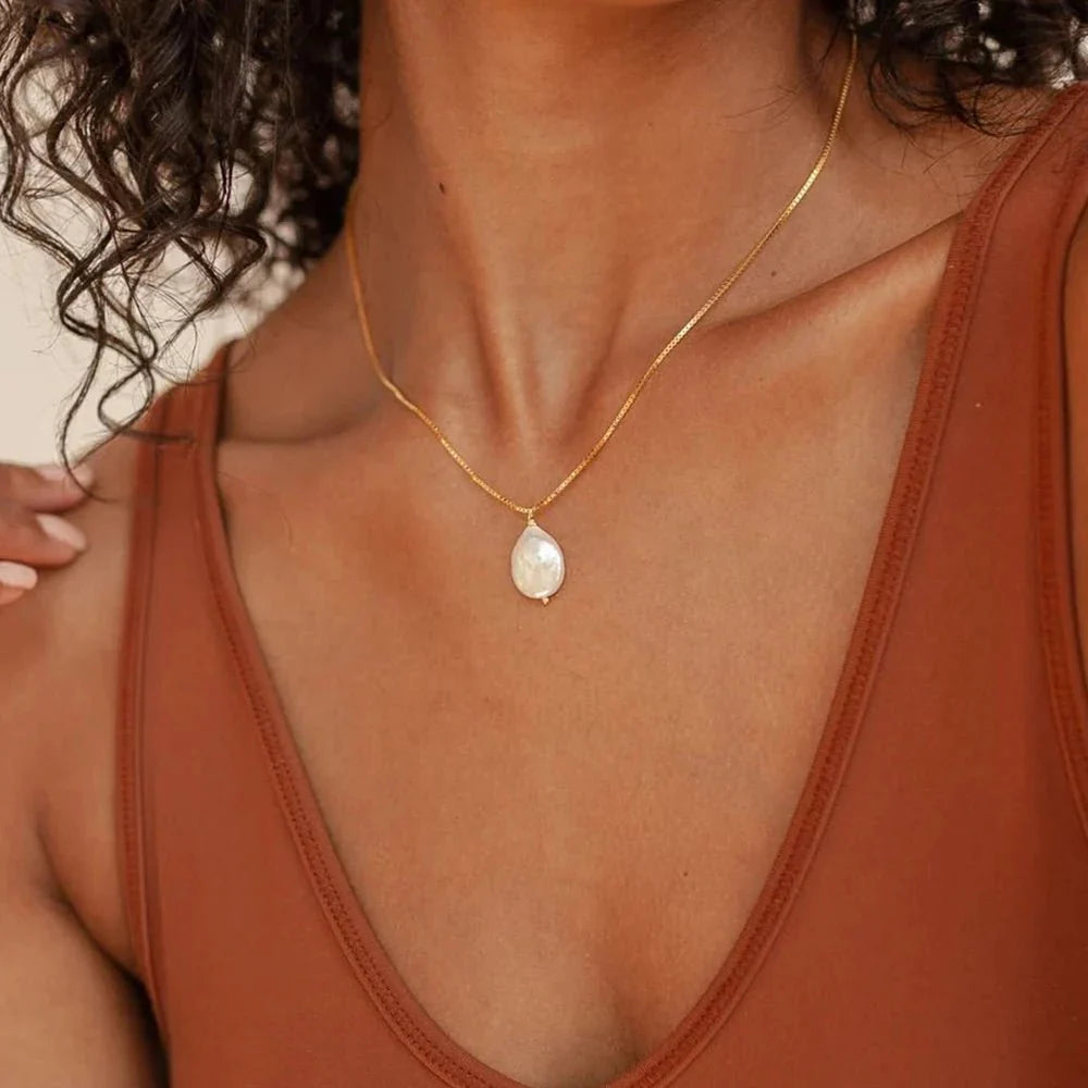 Dainty Flat Pearl Necklace - Aryomi