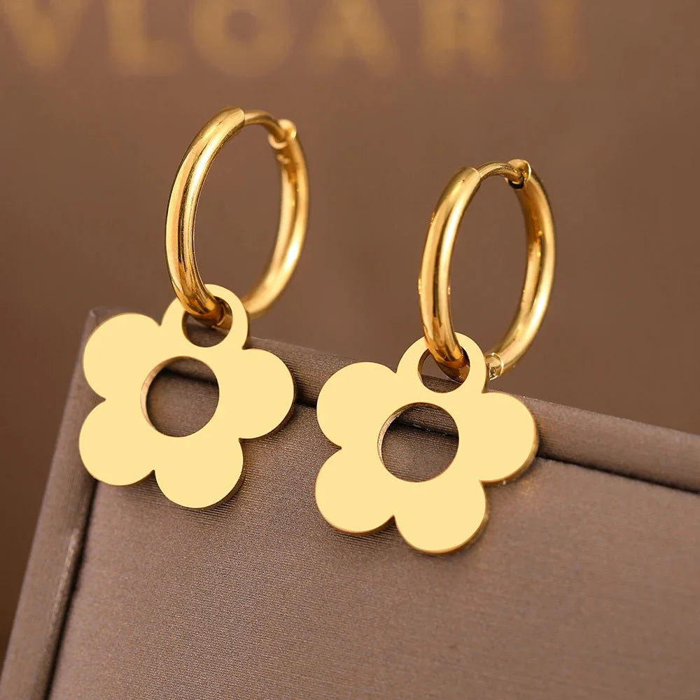 Dainty Floral Hoop Earrings - Aryomi