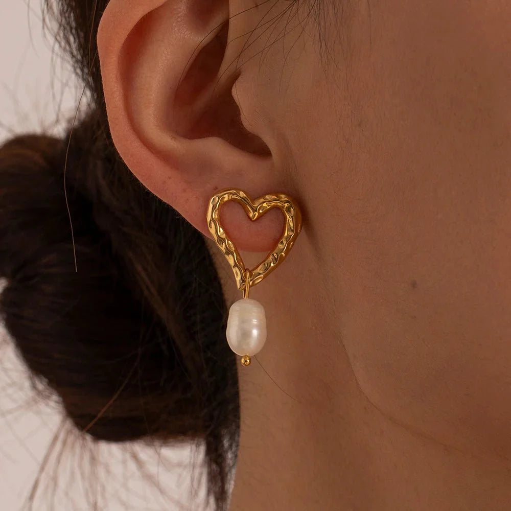 Dainty Heart Pearl Drop Earrings - Aryomi