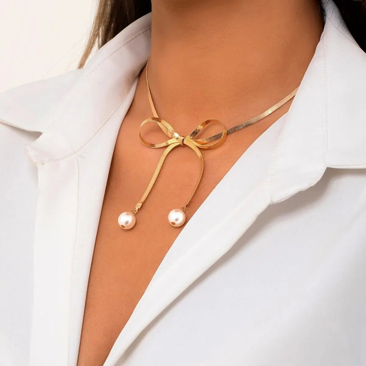 Dainty Herringbone Pearl Bow Necklace - Aryomi