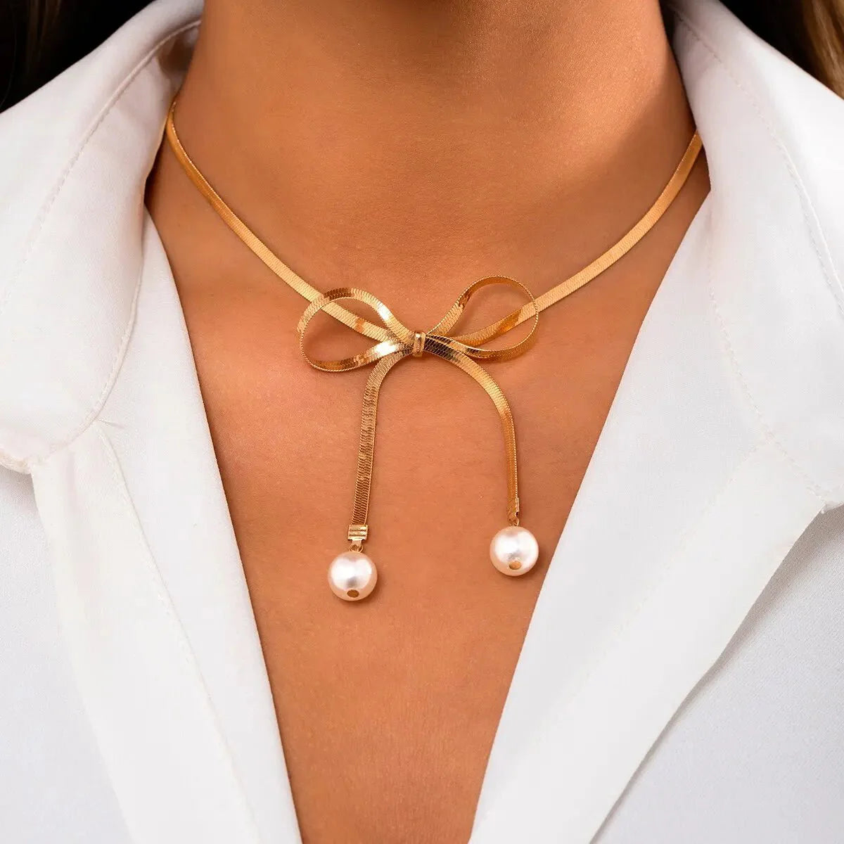 Dainty Herringbone Pearl Bow Necklace - Aryomi