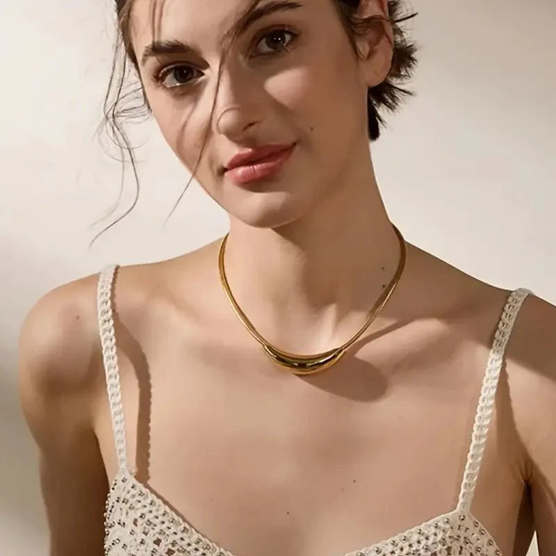 Dainty Modern Curve Choker Necklace - Aryomi