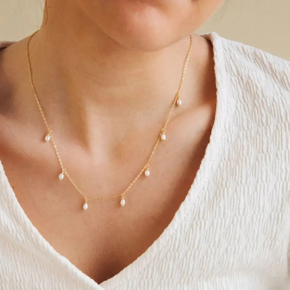 Dainty Pearl Droplets Necklace - Aryomi