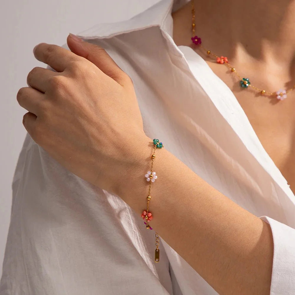 Dainty Spring Floral Bracelet and Necklace - Aryomi