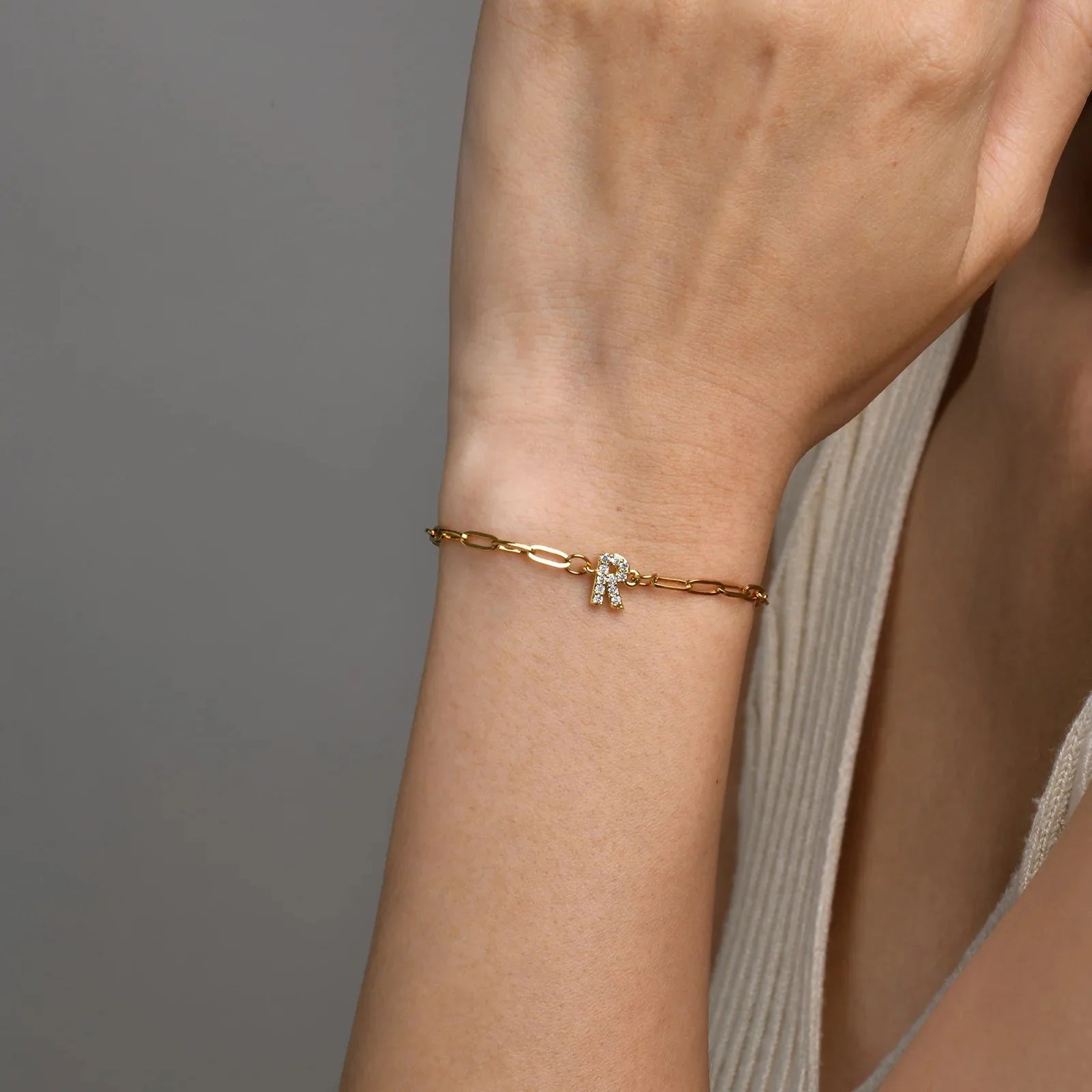 Dainty Thin Paperclip Letter Initial Bracelet - Aryomi