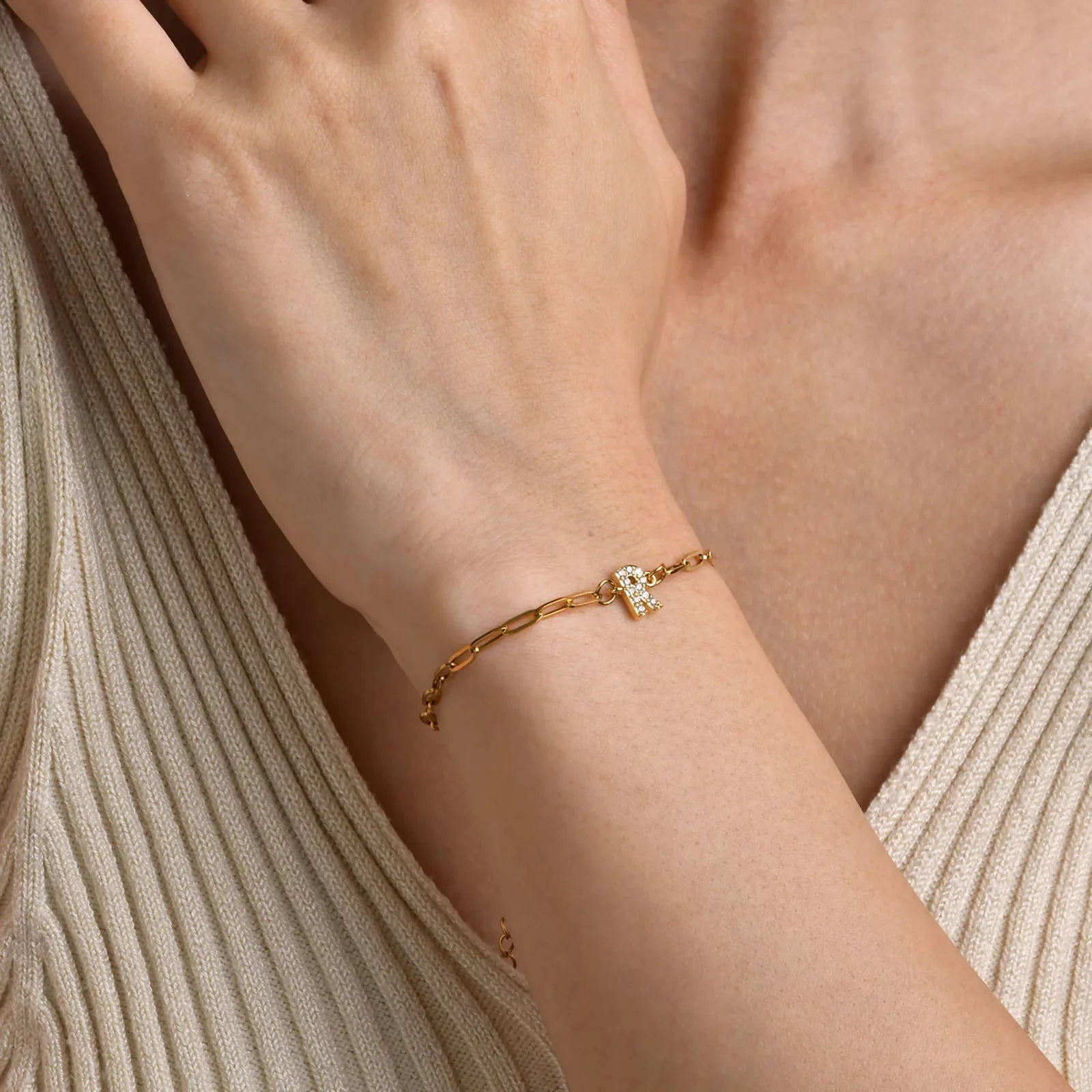 Dainty Thin Paperclip Letter Initial Bracelet - Aryomi