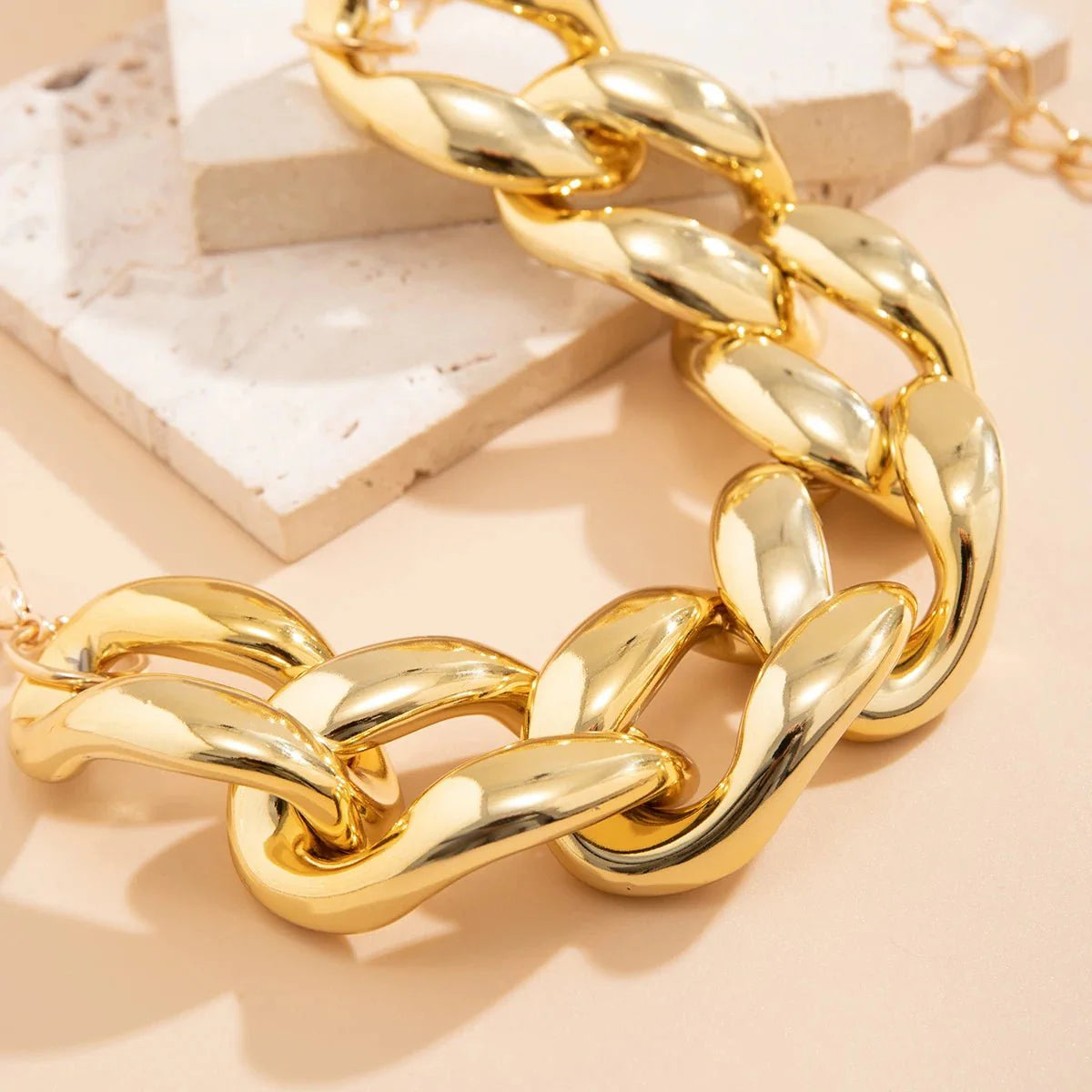 Exaggerated Chunky Cuban Link Choker Necklace - Aryomi