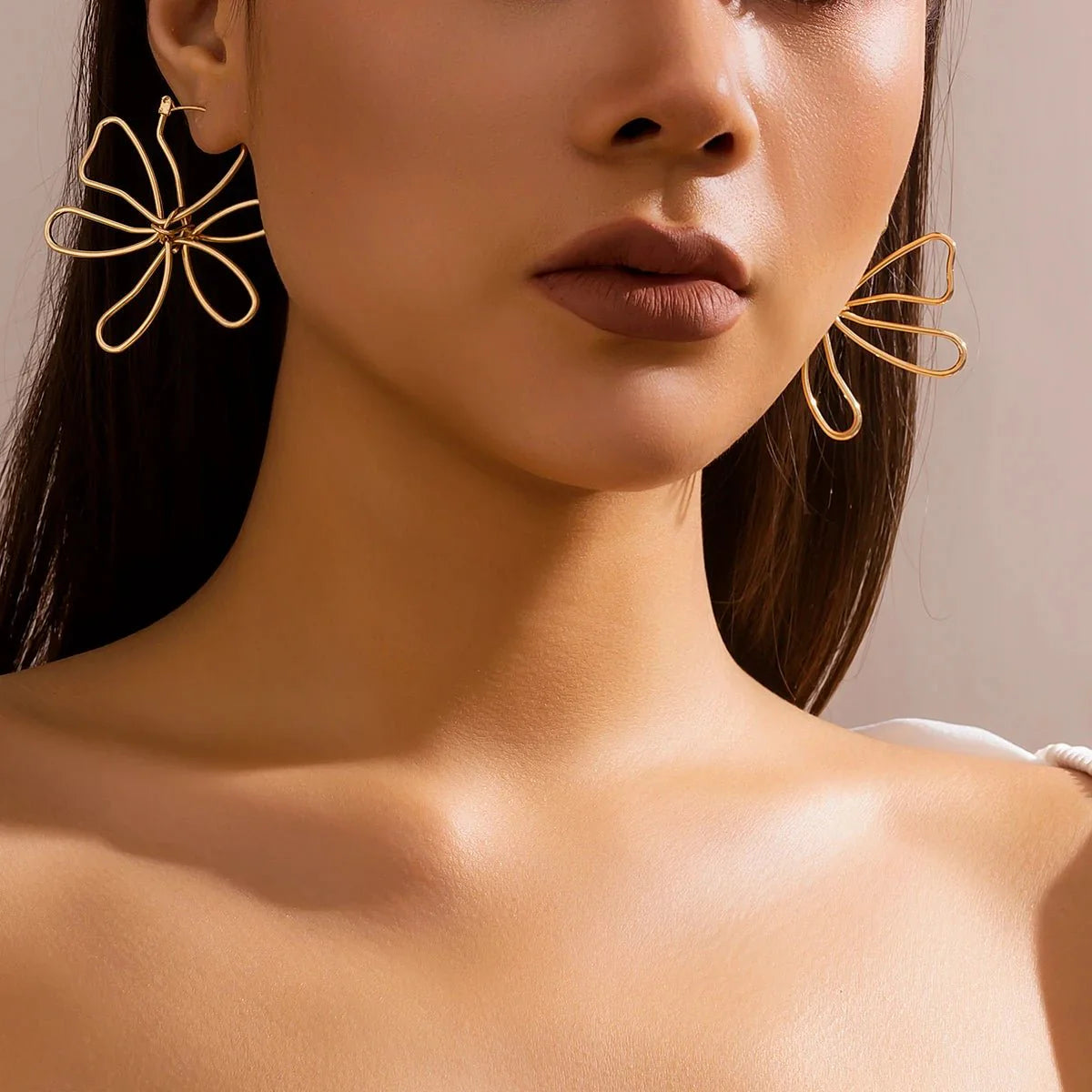 Floral Knot Outline Earrings - Aryomi