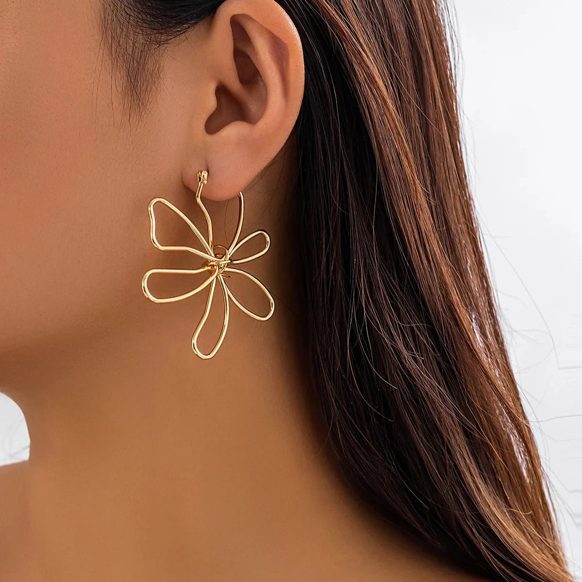 Floral Knot Outline Earrings - Aryomi
