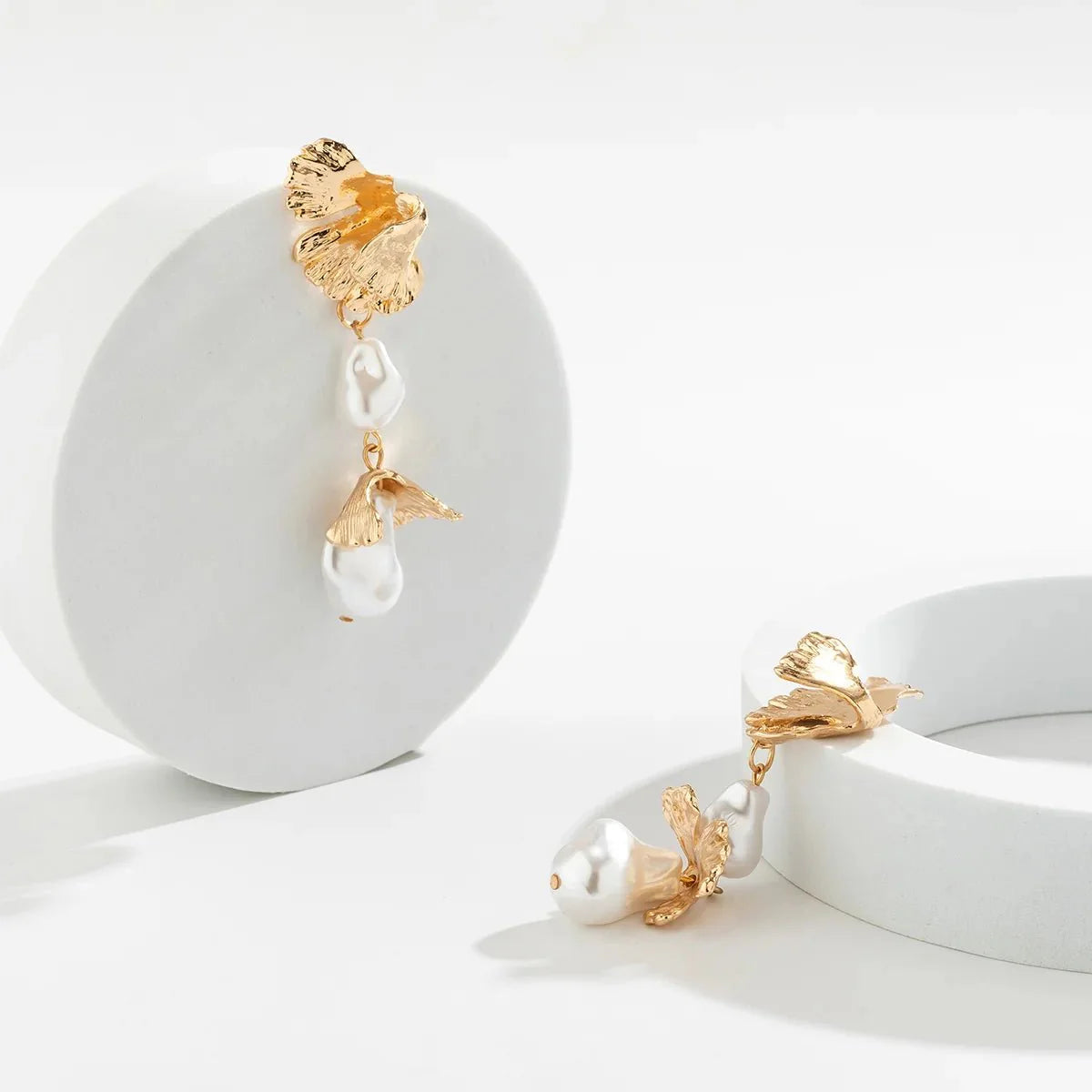 Floral Pearl Blooming Earrings - Aryomi