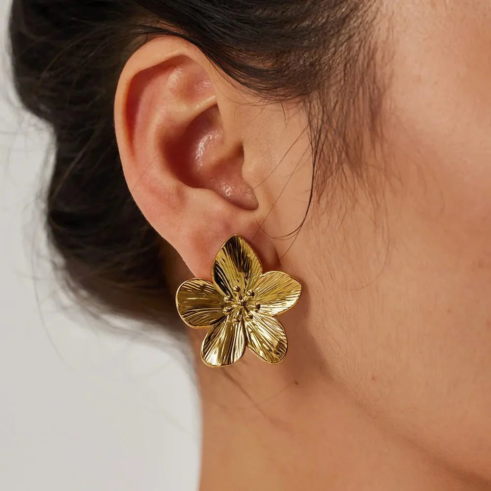 Hibiscus Floral Stud Earrings - Aryomi