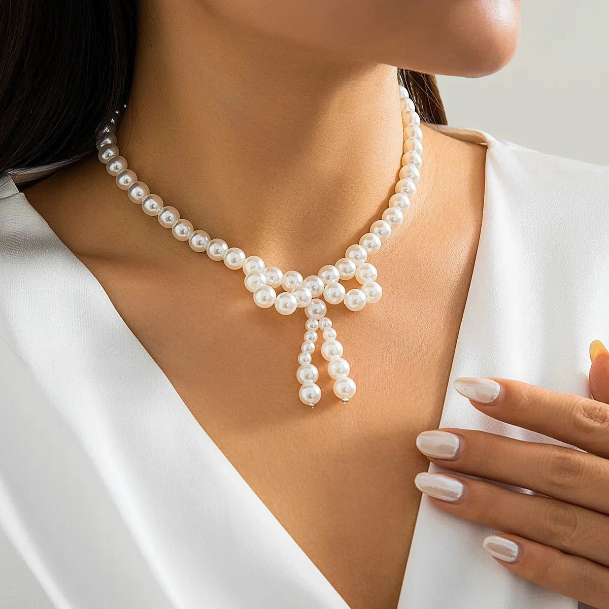 Iconic Dainty Pearl Bow Necklace - Aryomi
