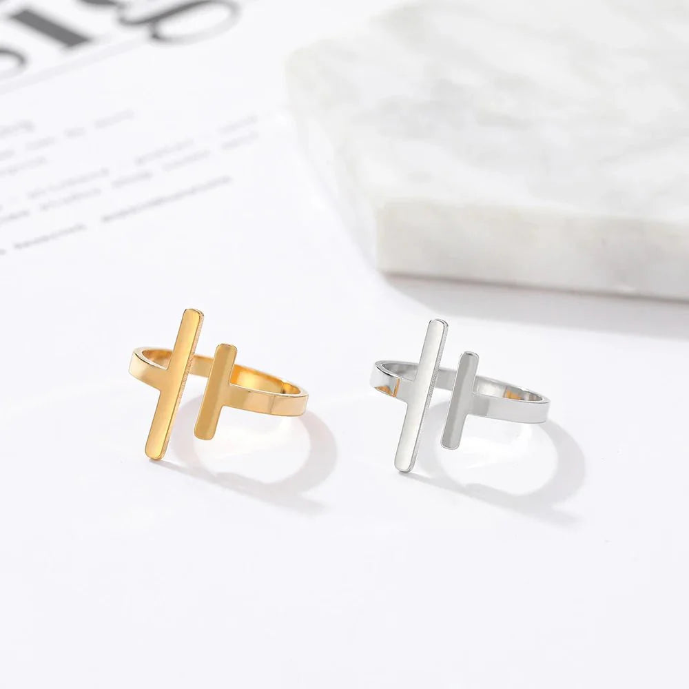 Minimal Adjustable Asymmetric Open Bar Ring - Aryomi