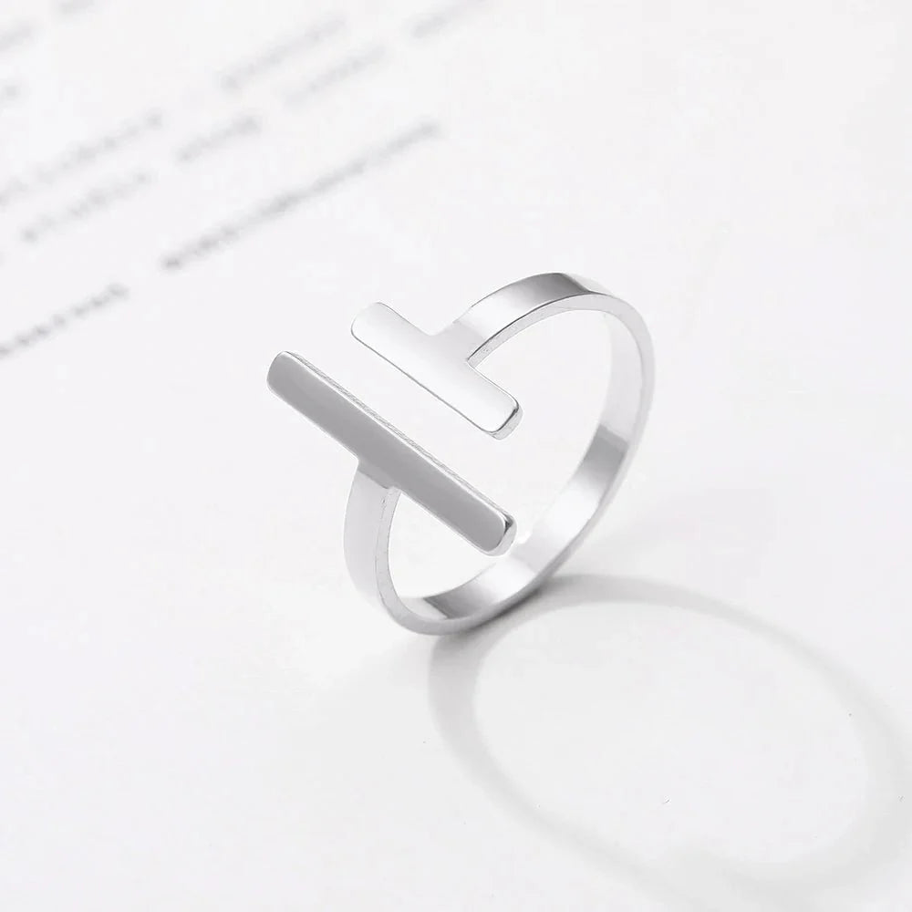 Minimal Adjustable Asymmetric Open Bar Ring - Aryomi