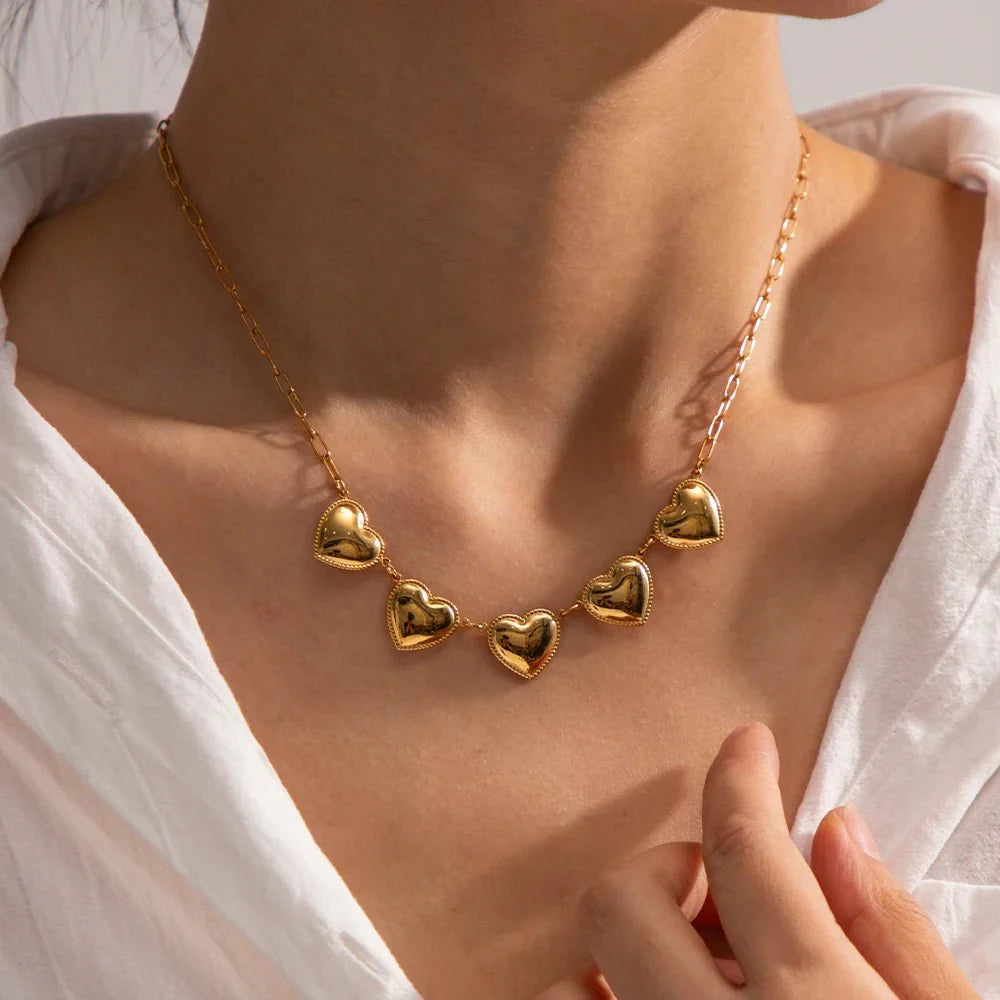 Romantic Five Heart Pendant Necklace - Aryomi